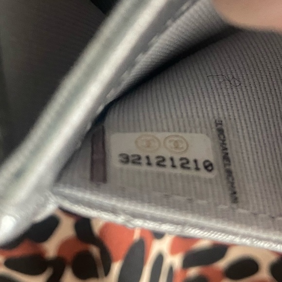 Chanel Metallic Silver Lambskin Card Wallet - Picture 15 of 15